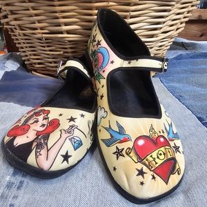 Hot Chocolate Design - Mary Jane's